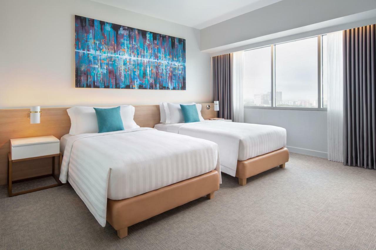 Brittany Hotel Bgc Тагіг Номер фото
